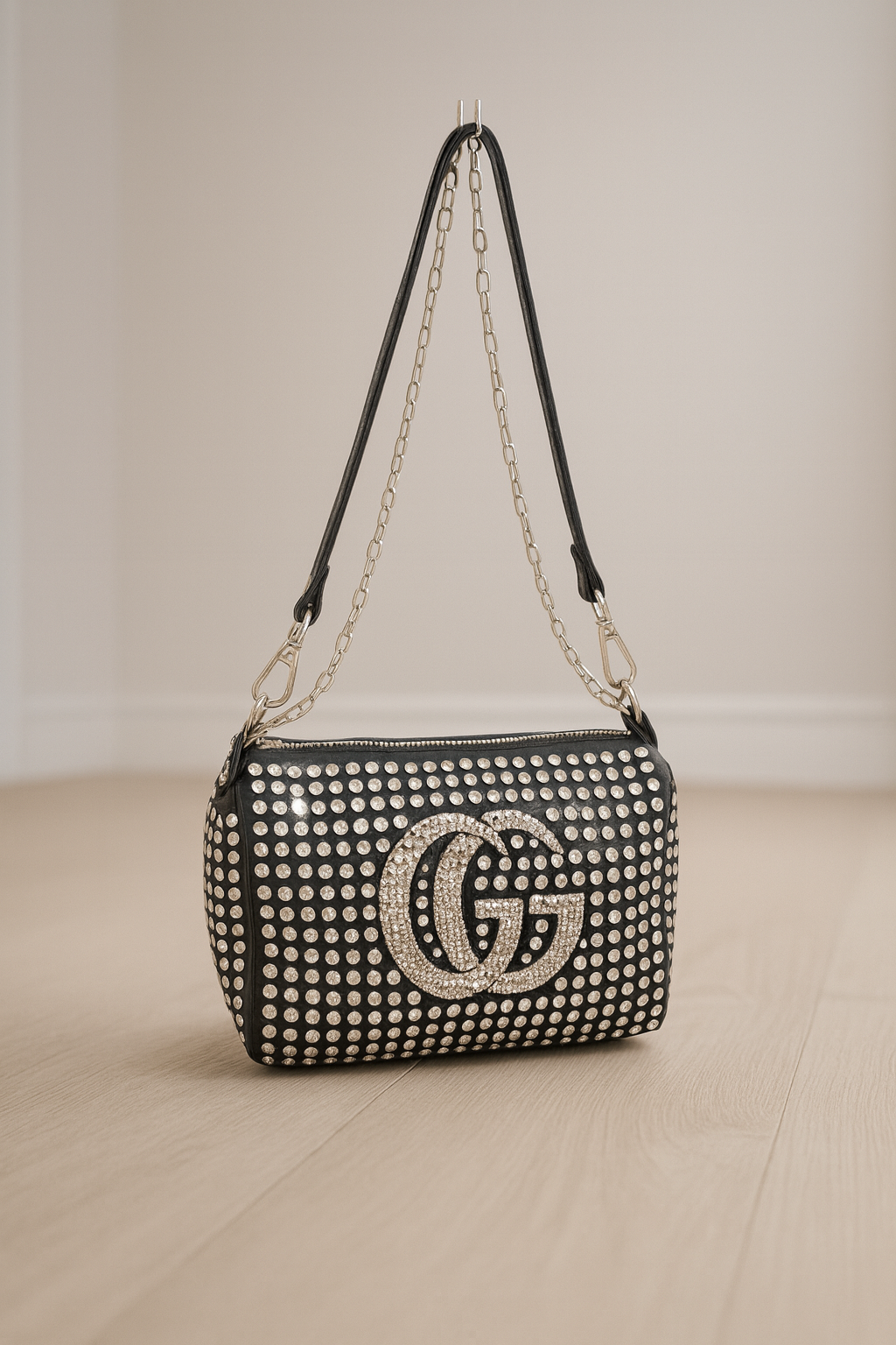 The 'D' shape crystal bag