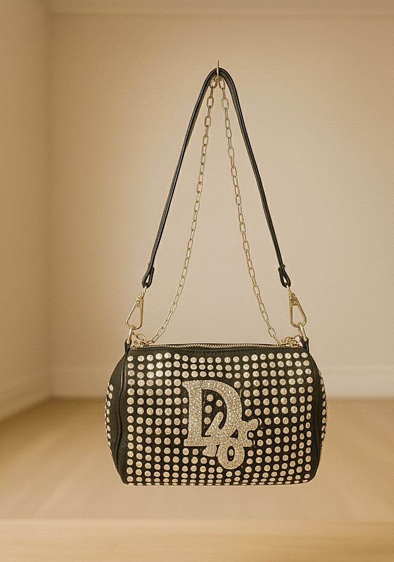 The 'D' shape crystal bag